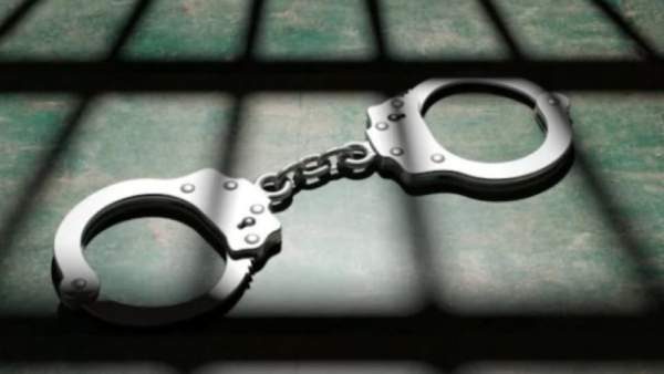 வங்கி ஊழியர் கைது!