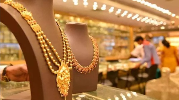 டாலர் மதிப்பு 