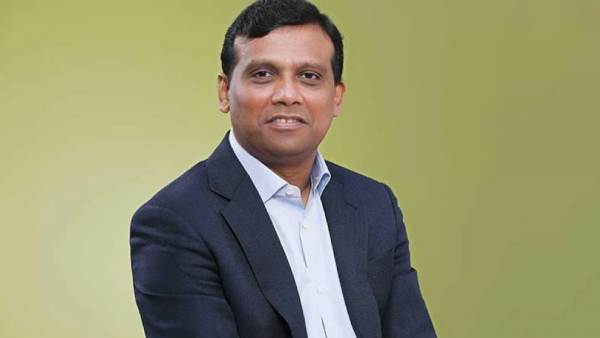  எஸ் ரவி குமார் 