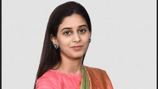  பரிதி ஷெராஃப் அதானி!