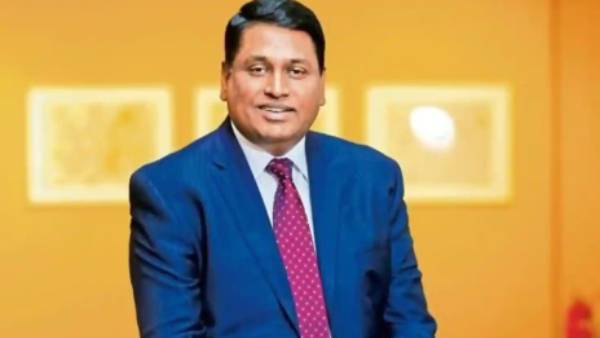  சி விஜயகுமார் (HCL – CEO)