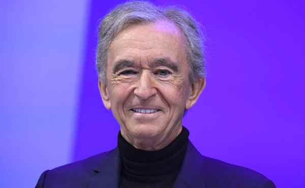 வாரிசு கைக்கு மாறும் Louis Vuitton.. ரிடையராகும் $212 பில்லியன் சொந்தக்காரர் பெர்னார்ட் அர்னால்ட்! 