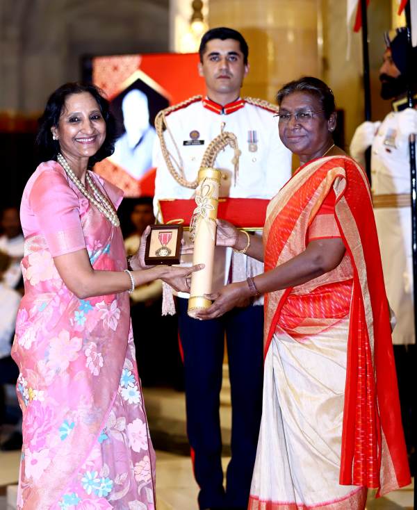 தொழிற்துறையில் 3 பேருக்கு பத்ம விருதுகள்..! 