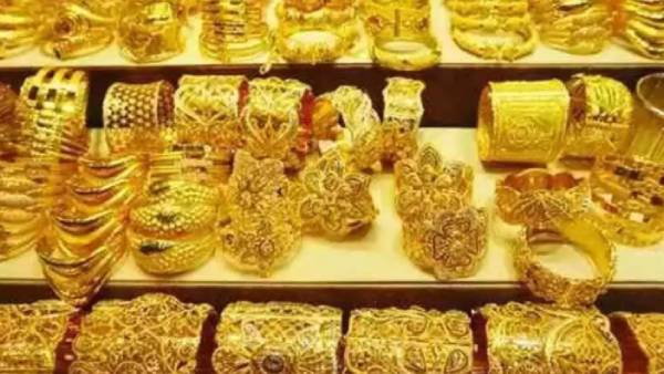 அட்சய திருதி-க்கு ஜாக்பாட்.. தங்கம் விலை சவரனுக்கு 160 ரூபாய் சரிவு..! அட்சய திருதி-க்கு ஜாக்பாட்.. தங்கம் விலை சவரனுக்கு 160 ரூபாய் சரிவு..!