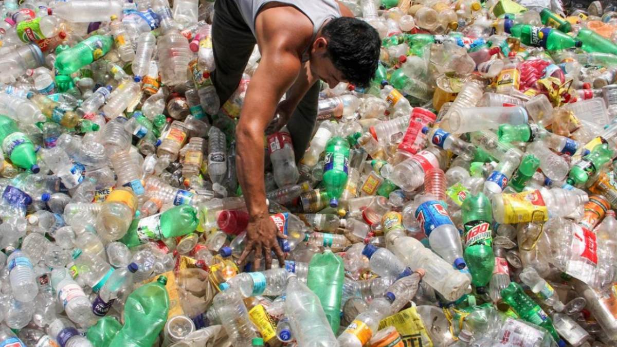  பிளாஸ்டிக் குப்பைக்கு, தங்க நாணயமா.. இது என்னடா புதுசா இருக்கு..!