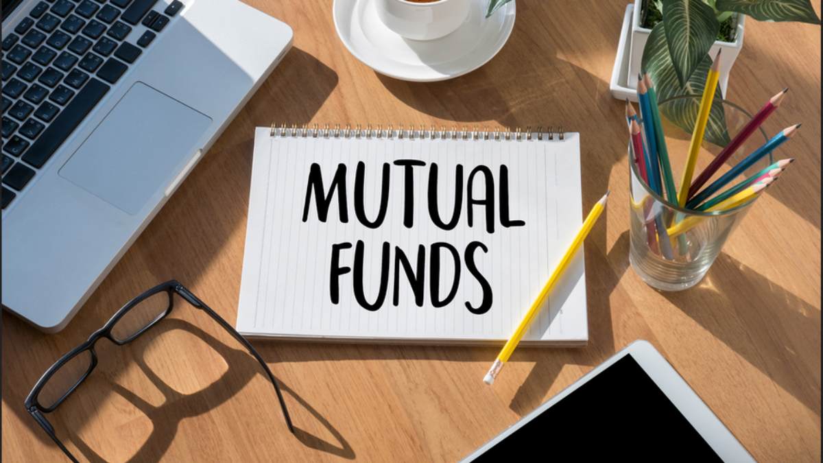 மார்ச் மாதத்தில் அதிக முதலீடுகளை ஈர்த்த 5 மியூச்சுவல் பண்ட்கள்.. நீங்களும் முதலீடு? மார்ச் மாதத்தில் அதிக முதலீடுகளை ஈர்த்த 5 மியூச்சுவல் பண்ட்கள்.. நீங்களும் முதலீடு?