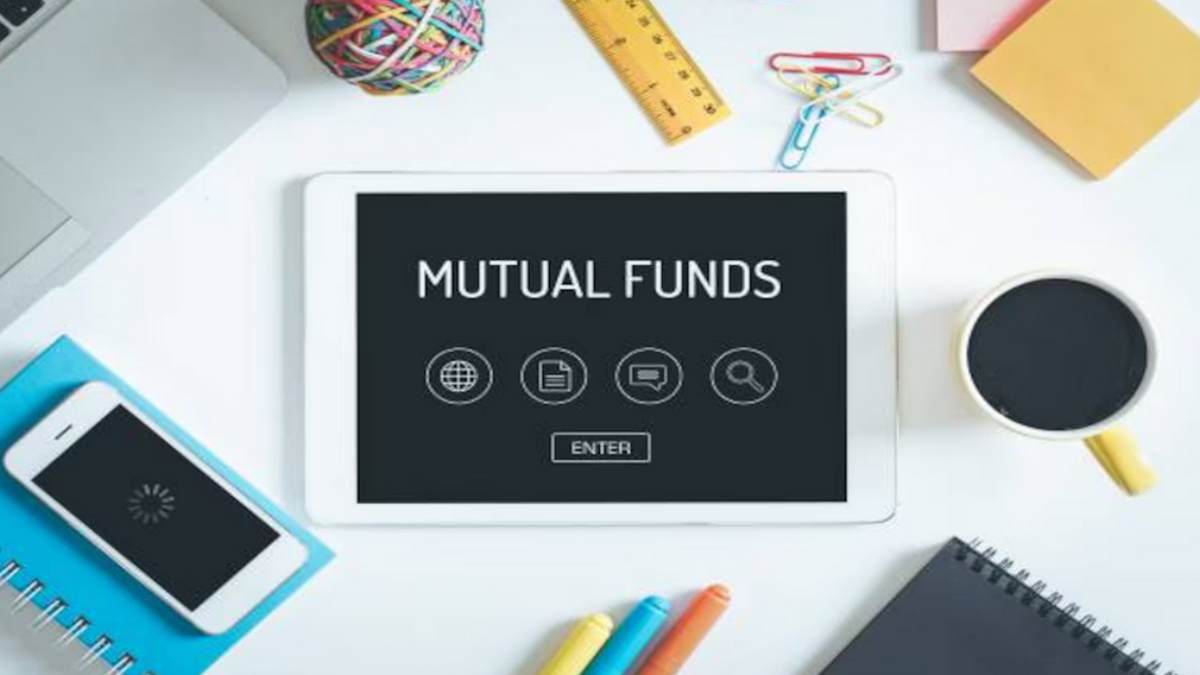 மார்ச் மாதத்தில் அதிக முதலீடுகளை ஈர்த்த 5 மியூச்சுவல் பண்ட்கள்.. நீங்களும் முதலீடு? மார்ச் மாதத்தில் அதிக முதலீடுகளை ஈர்த்த 5 மியூச்சுவல் பண்ட்கள்.. நீங்களும் முதலீடு?