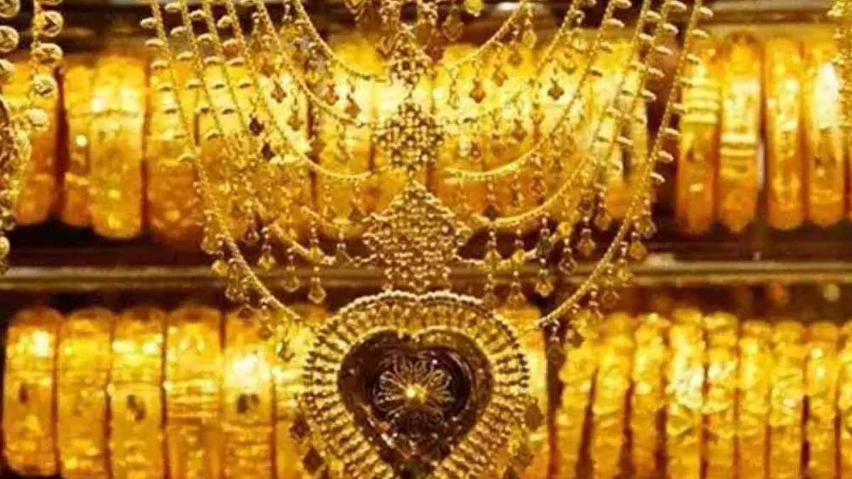 தங்கம் விலை சரிவு.. அட்சய திருதியை முடிந்ததும் குட் நியூஸ்..! தங்கம் விலை சரிவு.. அட்சய திருதியை முடிந்ததும் குட் நியூஸ்..!