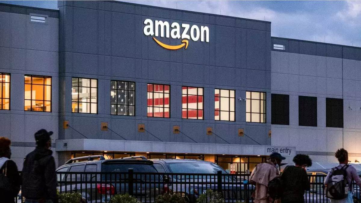 அடேய், அமேசான் நீ இன்னும் முடிக்கலையா.. பீதியில் ஊழியர்கள்.. அடிமடியில் பாதிப்பு..! அடேய், அமேசான் நீ இன்னும் முடிக்கலையா.. பீதியில் ஊழியர்கள்.. அடிமடியில் பாதிப்பு..!