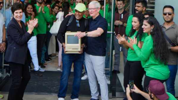 Apple CEO டிம் குக் வாயைபிளக்க வைத்த இந்தியர்.. 1984 சம்பவம்..! 