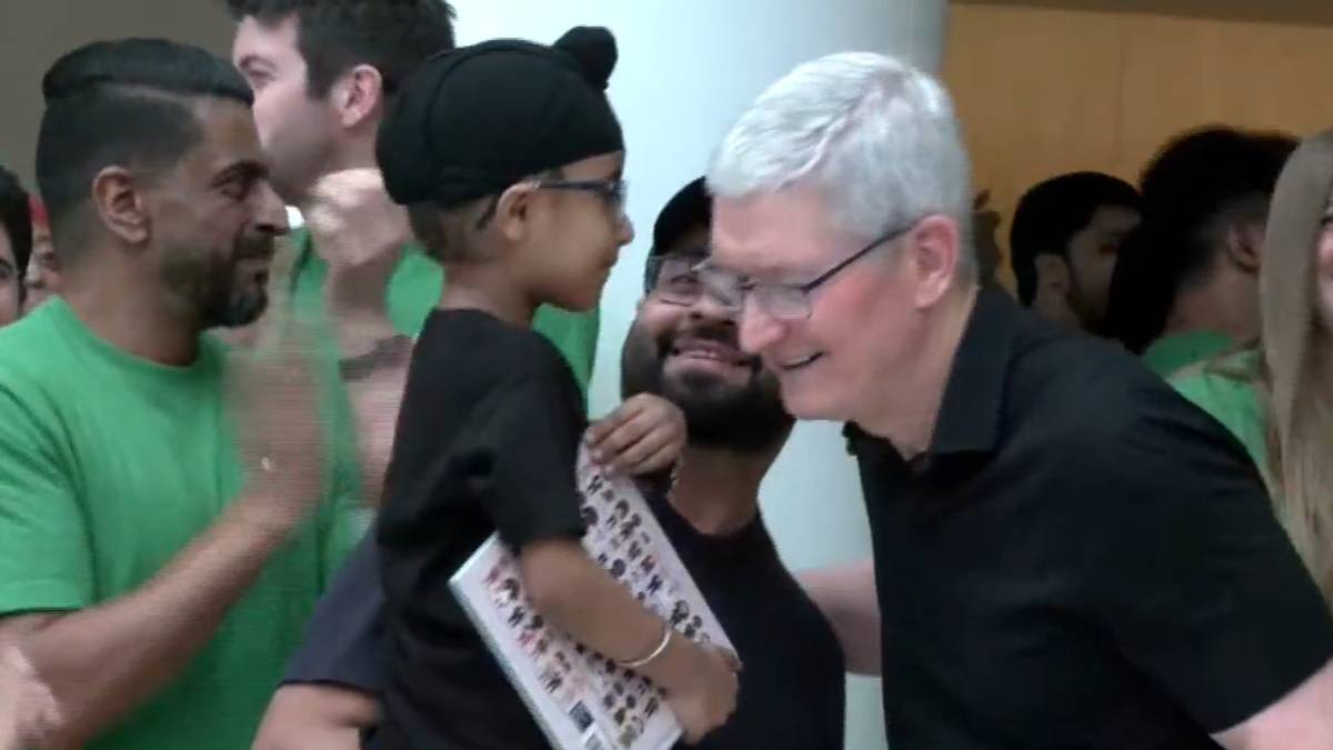 டெல்லியில் அசத்தும் ஆப்பிள் 2வது ஸ்டோர்.. மக்கள் ஏகோபித்த வரவேற்பு.. செம வீடியோ..!! 