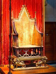 King Charles III : தங்க தேர், 700  ஆண்டு பாரம்பரிய நாற்காலி, 2.2 கிலோ கிரீடம்..! 