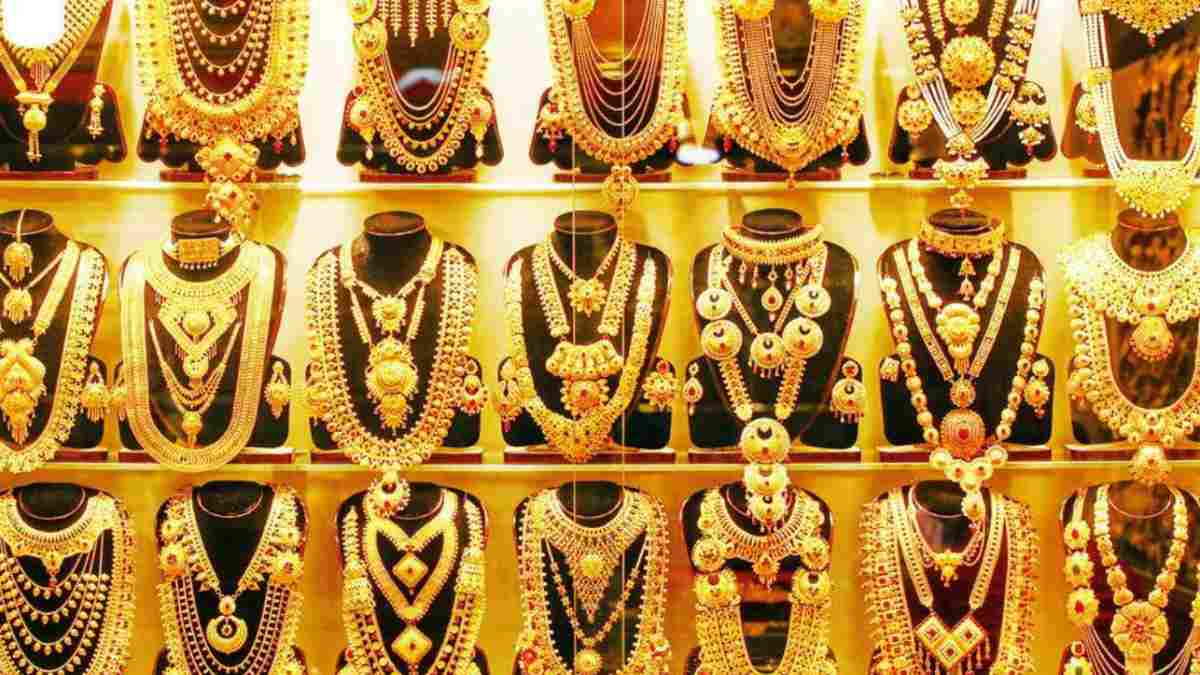 குறையாத தங்கம் விலை.. அதிர்ச்சி கொடுத்த வெள்ளி.. அடபோங்கப்பா, சலித்துக்கொள்ளும் சாமானிய மக்கள்..! குறையாத தங்கம் விலை.. அதிர்ச்சி கொடுத்த வெள்ளி.. அடபோங்கப்பா, சலித்துக்கொள்ளும் சாமானிய மக்கள்..!