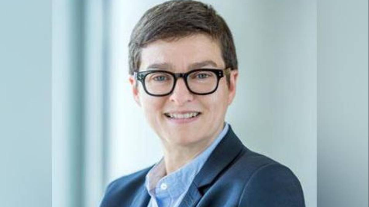 240 வருடத்தில் முதல் பெண் சிஇஓ.. லண்டன் நிறுவனத்தில் நடந்த சம்பவம்..! 