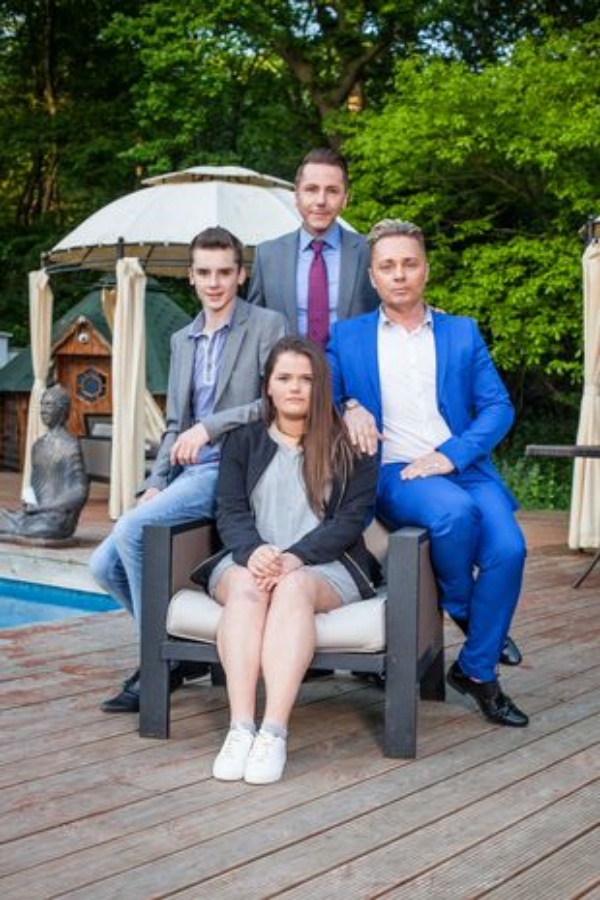 அதிர்ஷ்ட குழந்தை.. பிறந்து இரண்டே நாளில் ரூ.10 கோடி வீடு, ரூ.52 கோடி ரொக்கம்.. மில்லியனர் பட்டம்..! 