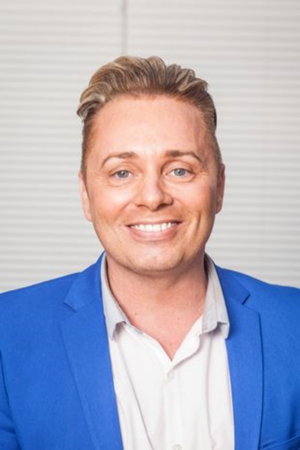 அதிர்ஷ்ட குழந்தை.. பிறந்து இரண்டே நாளில் ரூ.10 கோடி வீடு, ரூ.52 கோடி ரொக்கம்.. மில்லியனர் பட்டம்..! 