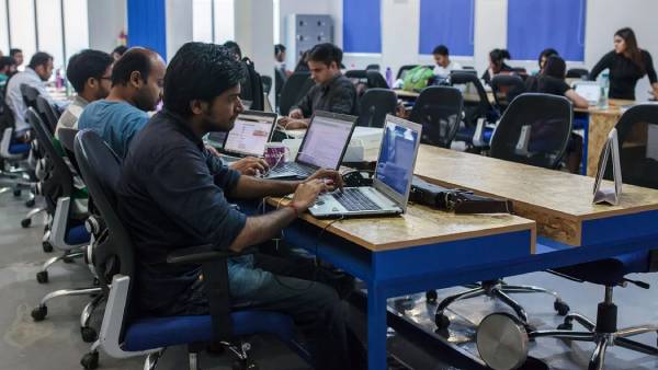 HCL ஐடி ஊழியர்களின் மாத சம்பளம் குறைக்கப்படுகிறதா..? HCL நிர்வாகத்தின் விளக்கம்..!