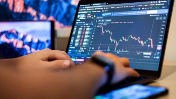 Sensex ஜஸ்ட் மிஸ்.. அடுத்து 2 வருடத்தில் இதுதான் நடக்கும்.. ரூ.200000 கோடி ஓரே நாளில்..! Sensex ஜஸ்ட் மிஸ்.. அடுத்து 2 வருடத்தில் இதுதான் நடக்கும்.. ரூ.200000 கோடி ஓரே நாளில்..!