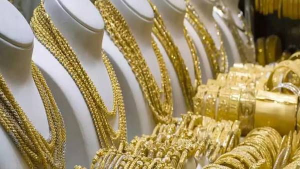 தங்கம் விலை மீண்டும் சரிவு.. இதுக்காக தான் வெயிட்டிங்..! 