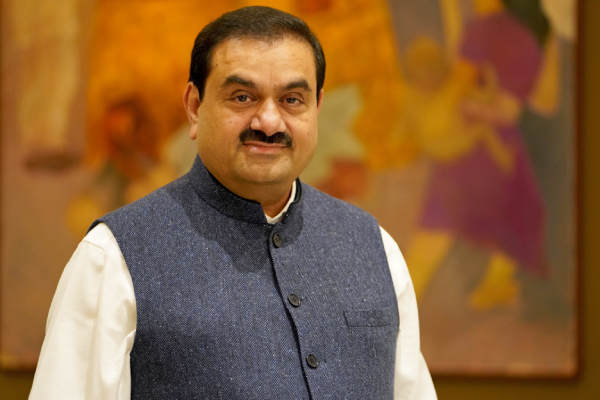 கௌதம் அதானி-யின் மூத்த மருமகள்.. பெரிய வீட்டு பெண் ஆனா செம சைலன்ட்..! 