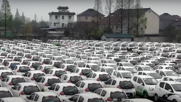  எலக்ட்ரிக் கார்-களின் சுடுகாடு.. அதிர வைக்கும் உண்மை..! 