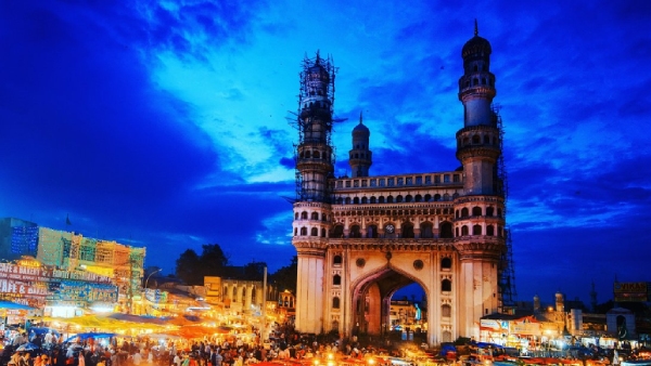 சொந்தமாக தனி கரன்சி, தனி வங்கி.. அடேங்கப்பா..!! இந்தியாவில் இப்படியொருவர்..!