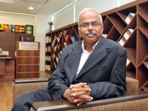 செருப்பு வாங்க காசு இல்லாமல் இருந்தவர்! இன்று 7000 கோடிக்கு சொந்தகாரர்..! 