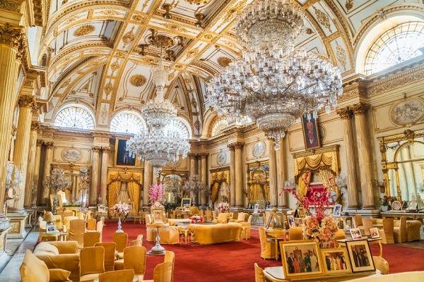 ஆரியமான்: 27 வயசு தான் ஆகுது.. ஆனா 400 ரூம் கொண்ட வீடு, 4000 கோடிக்கு சொந்தக்காரர்..! 