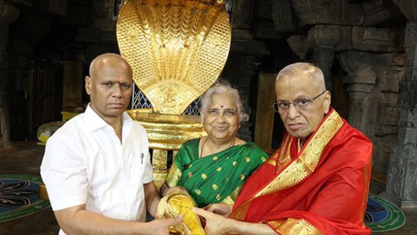 Infosys நாராயணமூர்த்தி, சுதா மூர்த்தி திருப்பதி ஏழுமலையானுக்கு கொடுத்த தங்க காணிக்கை.. எத்தனை கிலோ? 