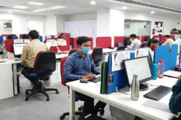 HCL ஊழியர்களுக்கு சம்பள உயர்வு கட்.. இந்த நேரத்தில் இப்படியொரு அறிவிப்பா..சோகத்தில் ஐடி ஊழியர்கள்..!