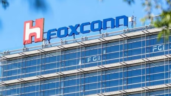 பாக்ஸ்கான் அடுத்த அதிரடி.. கம்மி விலையில் மினி EV கார்.. இதுவும் தமிழ்நாட்டில் தானா..?!! 