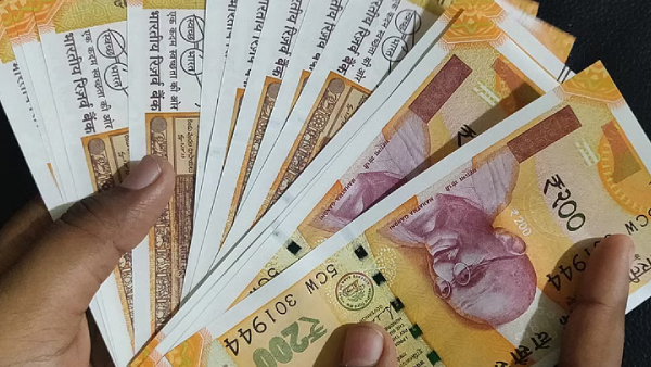 சத்தமில்லாமல் அனன்யா பிர்லா செய்த காரியம்.. 1400 கோடி ரூபாய் டீல்..! சத்தமில்லாமல் அனன்யா பிர்லா செய்த காரியம்.. 1400 கோடி ரூபாய் டீல்..!