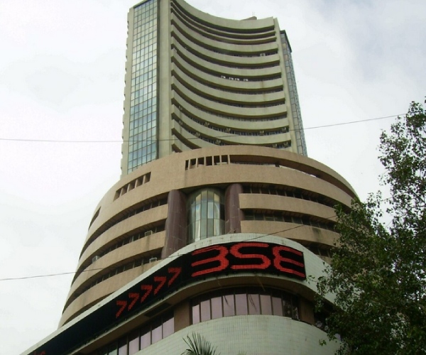 கௌதம் அதானியின் முக்கிய முடிவு.. பங்குச்சந்தை முதலீட்டாளர்கள் ரியாக்ஷன் என்ன..? 