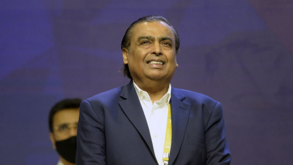 முகேஷ் அம்பானியின் ஜியோ பைனான்சியல் சர்வீஸஸில் 6.66 சதவீத பங்குகளை வாங்கிய எல்ஐசி 