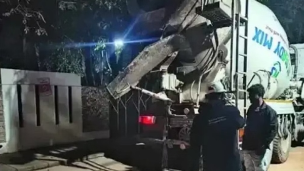 மோசமான பெங்களூர் சாலையை சரி செய்ய ரூ.2.7 லட்சம் கடன் வாங்கிய ஐடி ஊழியர்..! 