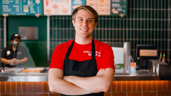 இந்தியாவுக்கு சுற்றுலா வந்த அமெரிக்கர், முதலாளி ஆன சூப்பர் கதை..! 