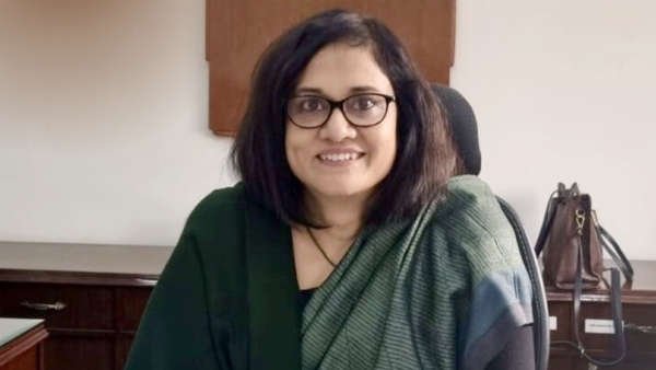 Jaya Verma Sinha: 118 வரலாற்றை புரட்டிப்போட்ட பெண்.. இந்திய ரயில்வே துறையில் முதல் பெண் தலைவர்..! 