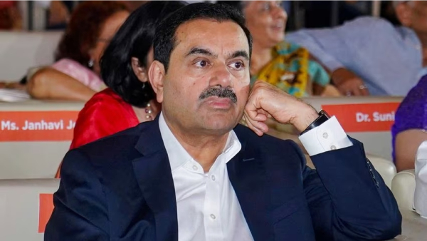  சுத்தி சுத்தி அடிவாங்கும் கௌதம் அதானி.. விடாது துரத்தும் பிரச்சனைகள்..!! 