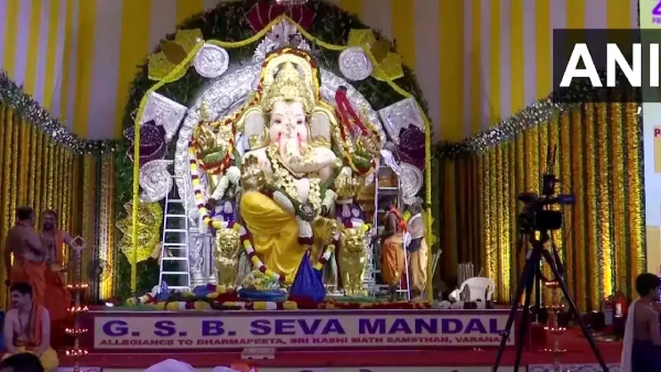  இது விநாயகர் சிலையா நகை கடையா..? 69 கிலோ தங்கம், 336 கிலோ வெள்ளி.. ஏழுமலையான்-க்கு போட்டியா..? 