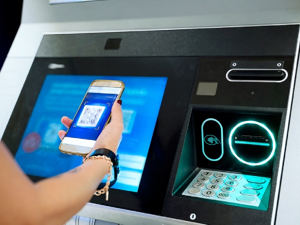 இனி டெபிட் கார்டு தேவையில்லை.. வந்தாச்சு 6000 UPI ATM..! 