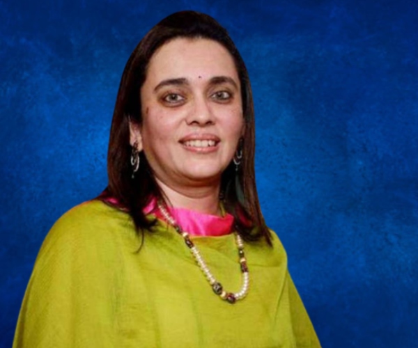  நீதா அம்பானி-க்கு இப்படியொரு தங்கை இருக்காரா..? ஷாருக்கான், சச்சின் டெண்டுல்கர் உடன் சம்பந்தம்..!! 