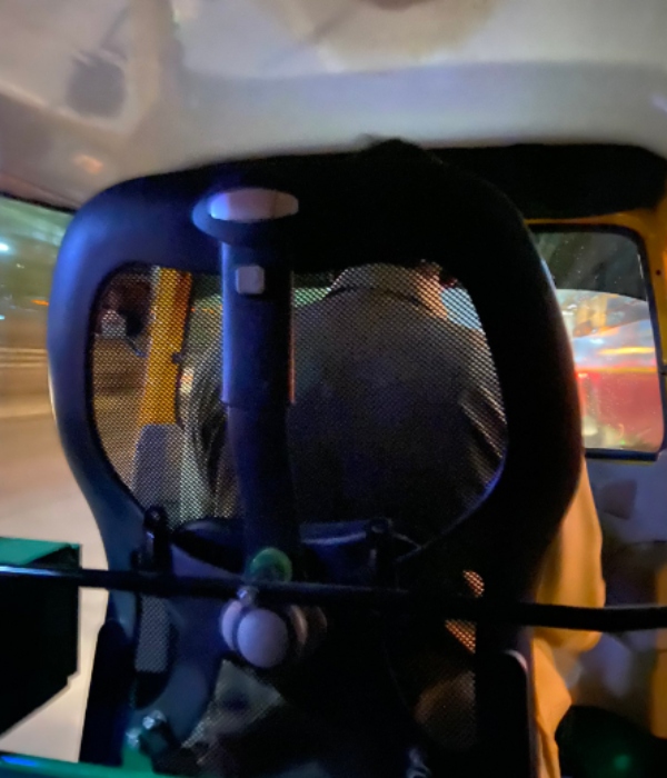 இதெல்லாம் பெங்களூரில் மட்டும் தாங்க நடக்கும்.. கொட்டு அடிப்பவர் கையில் டெக்னாலஜி..! 