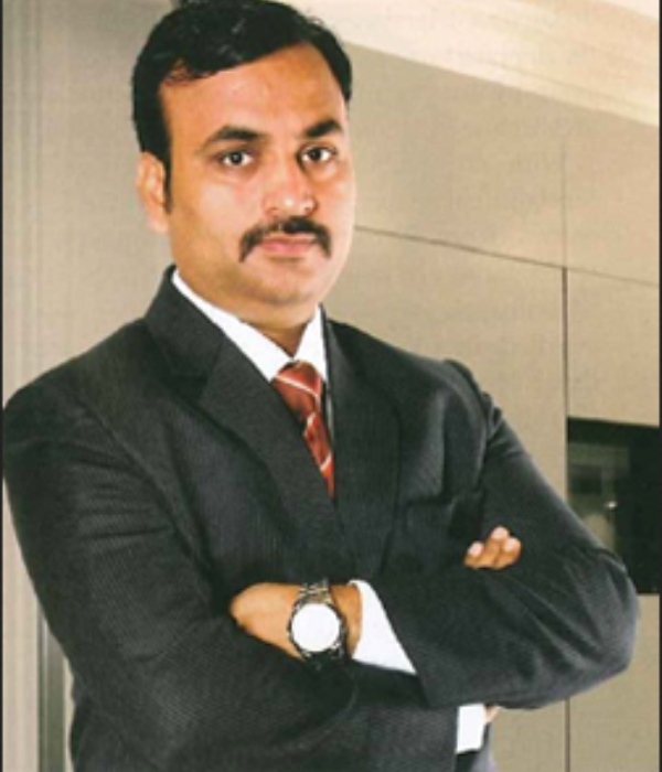 மும்பை பங்குச்சந்தை : ஓரே நேரத்தில் 2 உயர் அதிகாரிகள் திடீர் ராஜினாமா..!! மும்பை பங்குச்சந்தை : ஓரே நேரத்தில் 2 உயர் அதிகாரிகள் திடீர் ராஜினாமா..!!