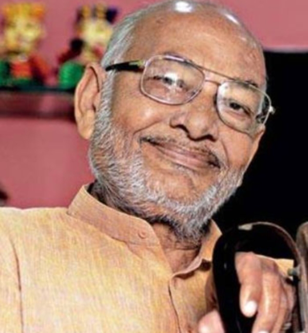 நரேந்திர மோடியின் சகோதரர்கள் யார் தெரியுமா? என்ன செய்யுறாங்கன்னு கேட்டா ஆடிடுவீங்க! ஷாக் மறுப்பக்கம்