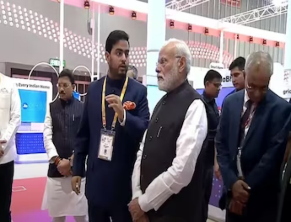 jio Space Fiber: கிலியில் ஏர்டெல், ஐடியா... சாட்டிலைட் வழியாக வருகிறது ரிலையன்ஸின் ஸ்பேஸ் பைபர்