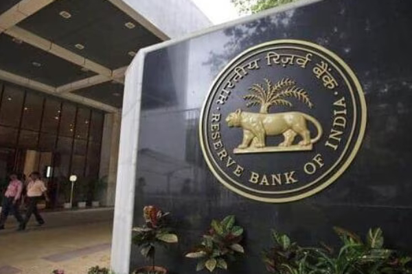 ஆர்பிஐ முக்கிய முடிவு.. கச்சா எண்ணெய் விலை உயர்வின் தாக்கம்.. முதலீட்டாளர்களே உஷார்..! 