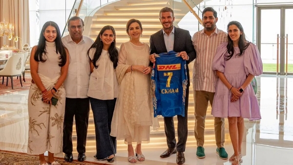  அம்பானி வீட்டு விருந்துன்னா சும்மாவா.. ஆடிப்போன டேவிட் பெக்காம்.. ஆமா கையில் என்ன அது..!!