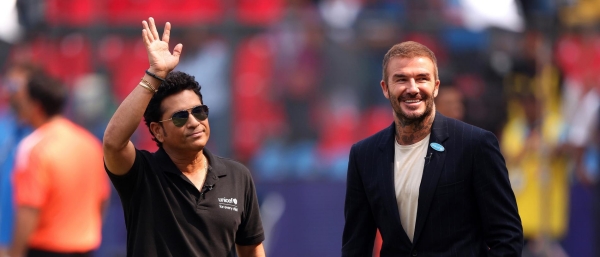  அம்பானி வீட்டு விருந்துன்னா சும்மாவா.. ஆடிப்போன டேவிட் பெக்காம்.. ஆமா கையில் என்ன அது..!!