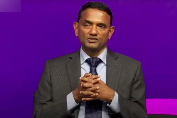 சுத்திசுத்தி அடிவாங்கும் TCSகே.கிருதிவாசன்..3நாடுகளில் இருந்து வந்த ஷாக்..ஐடி ஊழியர்கள் நிலை என்ன..?