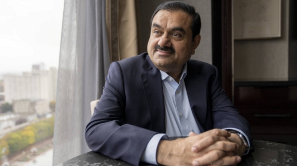 வெளிநாட்டுக்கு பறக்க தயாராகும் அதானி.. மெகா திட்டம்..! 